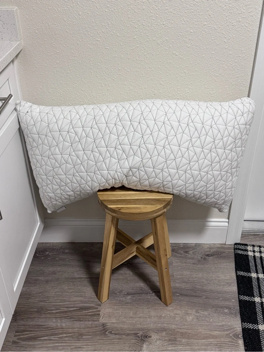 Coop Home Goods Original Adjustable King Pillow Shredded Memory Foam EUC